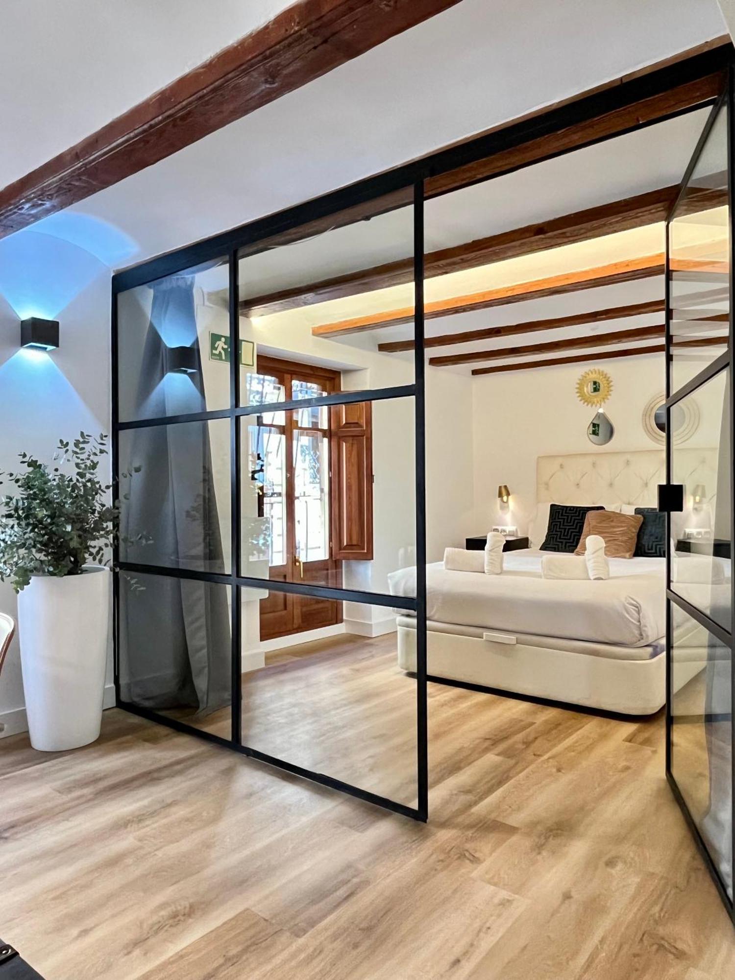 Werentvlc - Encantador Loft Casco Antiguo บาเลนเซีย ภายนอก รูปภาพ